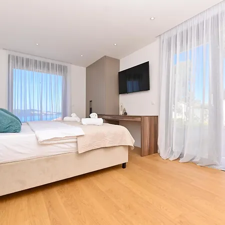 Oasis Villa *