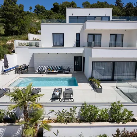 Oasis Villa *
