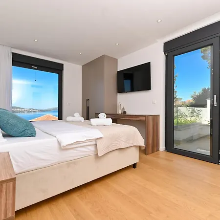 Oasis Vila Trogir