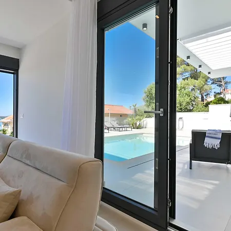 Oasis Vila *