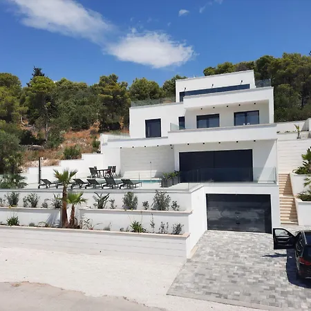 Oasis Villa